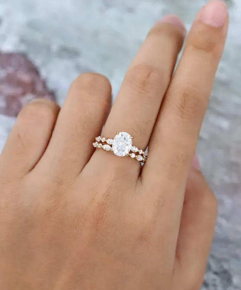 2.67 Ct Lab Grown Oval Diamond 14k Yellow Gold E-F Color VVS1 VS1 IGI Certified Ring With Band