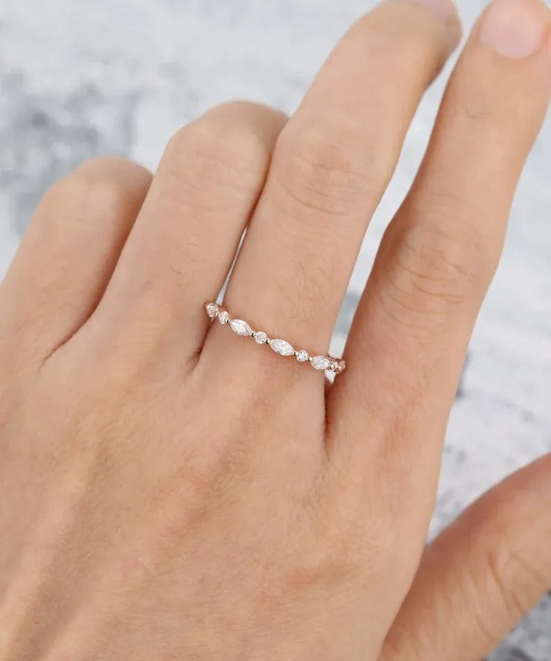 0.40 Ct Lab Grown Marquise & Round Diamond 14k Rose Gold E-F Color VVS1 VS1 IGI Certified Lovely Single Band