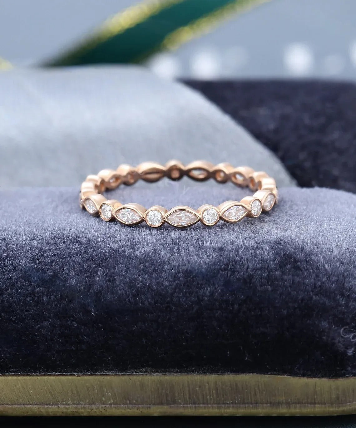 0.50 Ct Lab Grown Marquise & Round Diamond 14k Rose Gold E-F Color VVS1 VS1 IGI Certified Fancy Single Band