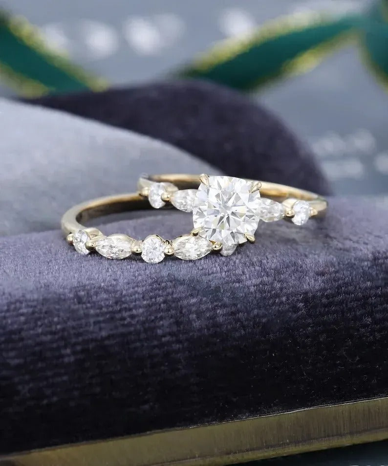 1.44 Ct Lab Grown Cushion Diamond 14k Yellow Gold Ring E-F Color VVS1 VS1 VS1 IGI Certified With Band