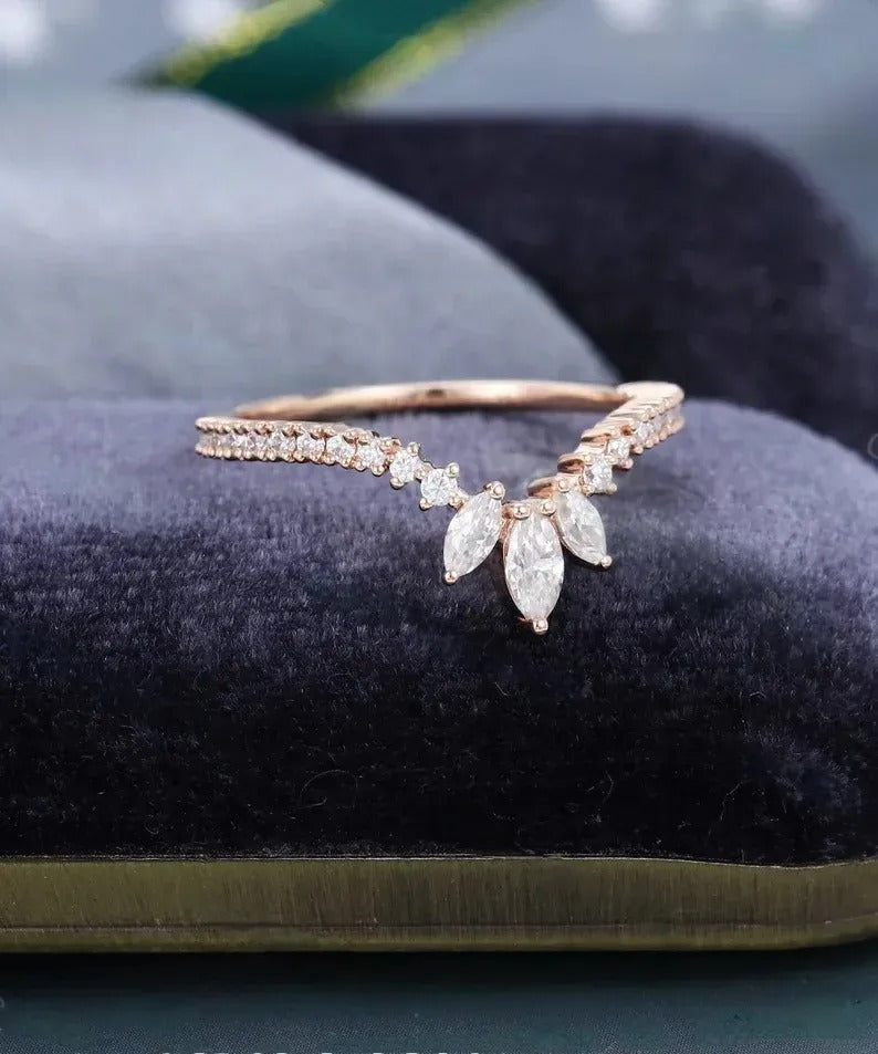 0.45 Ct Lab Grown Marquise & Round Diamond 14k Rose Gold E-F Color VVS1 VS1 IGI Certified Single Band