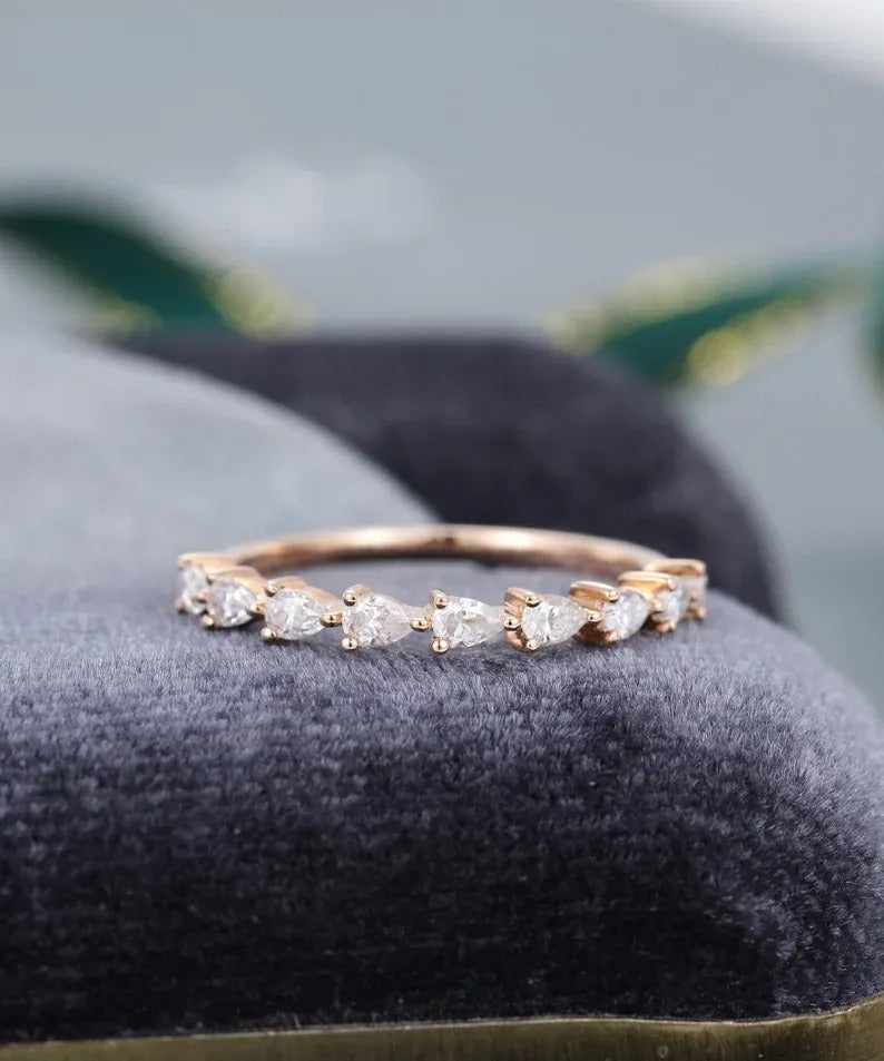 0.46 Ct Lab Grown Pear Diamond 14k Rose Gold E-F Color VVS1 VS1 IGI Certified Single Band