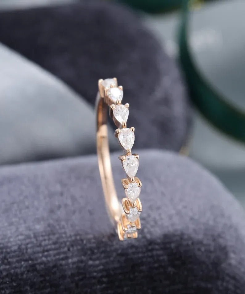 0.46 Ct Lab Grown Pear Diamond 14k Rose Gold E-F Color VVS1 VS1 IGI Certified Single Band