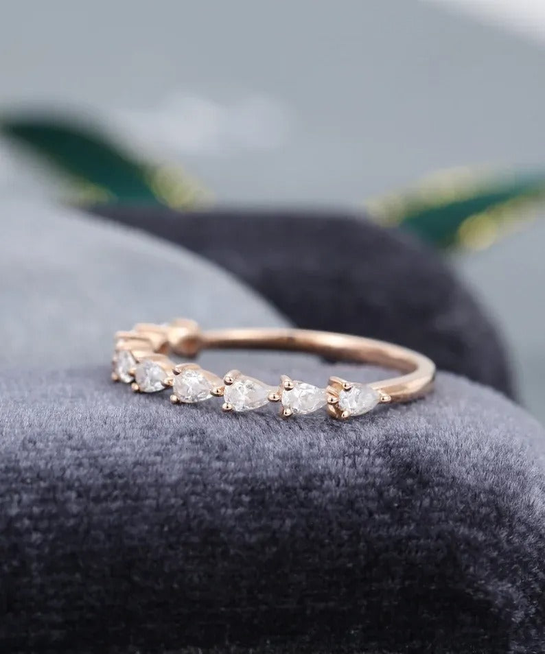 0.46 Ct Lab Grown Pear Diamond 14k Rose Gold E-F Color VVS1 VS1 IGI Certified Single Band