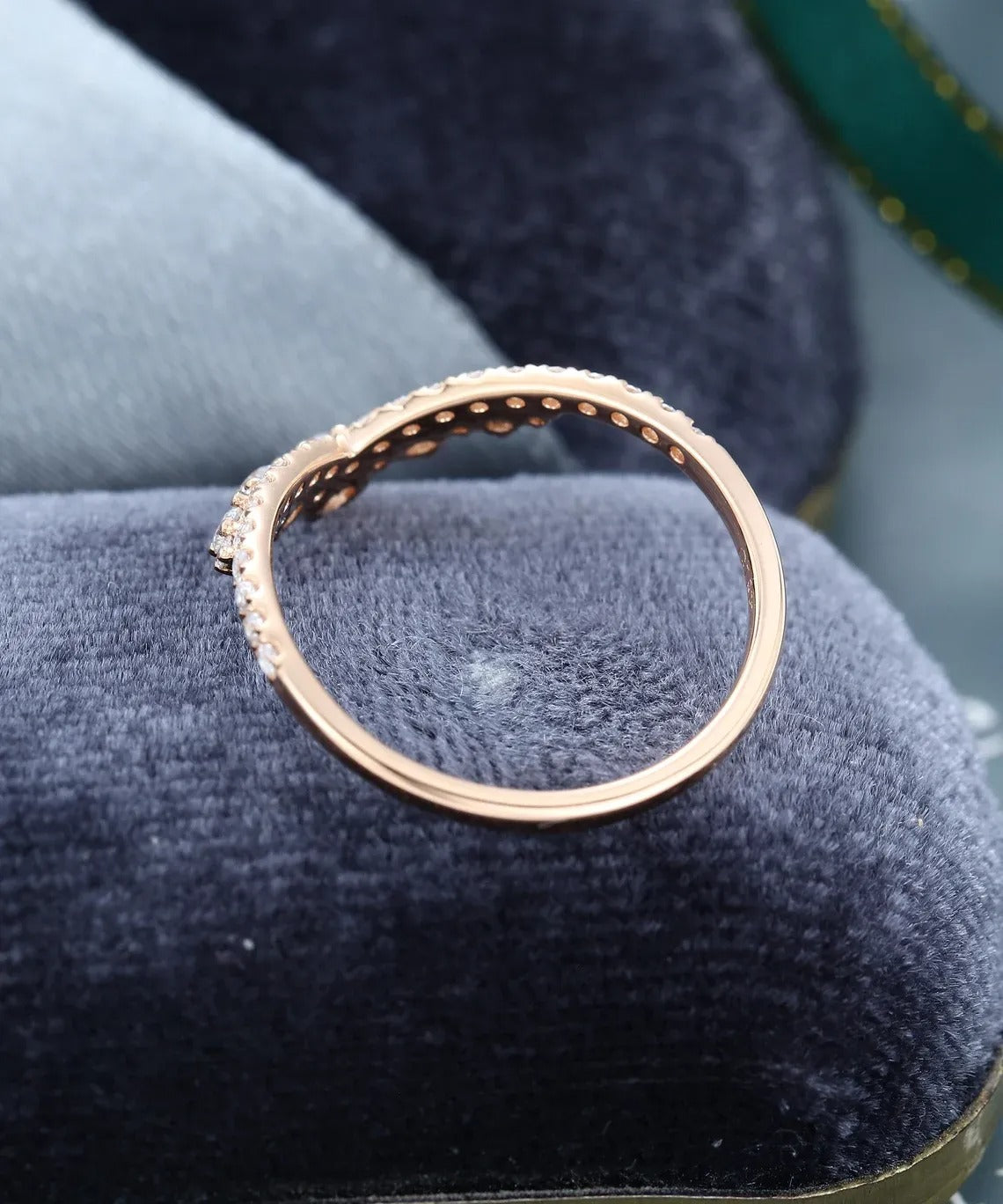 0.45 Ct Lab Grown Round Diamond 14k Rose Gold E-F Color VVS1 VS1 IGI Certified Single Band