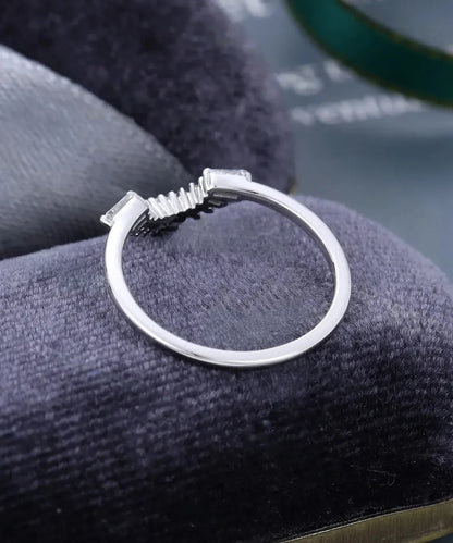 0.45 Ct Lab Grown Round & Baguette Diamond 14k White Gold E-F Color VVS1 VS1 IGI Certified Single Band