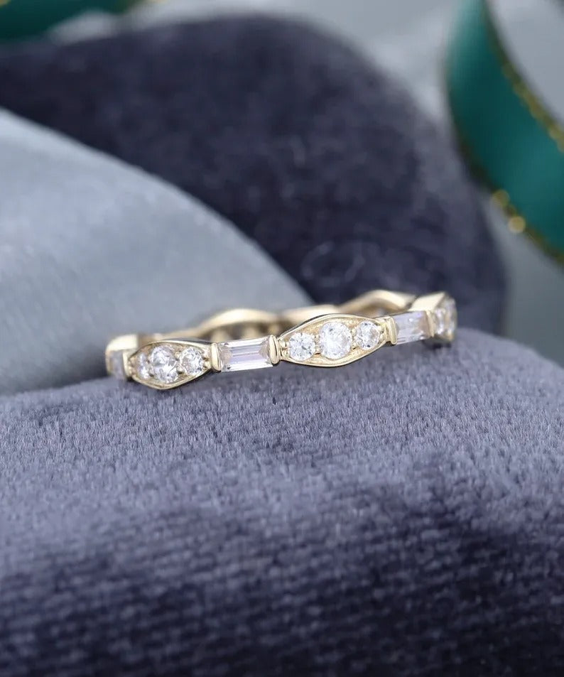 0.60 Ct Lab Grown Baguette & Round Diamond 14k Yellow Gold E-F Color VVS1 VS1 IGI Certified Lovely Single Band